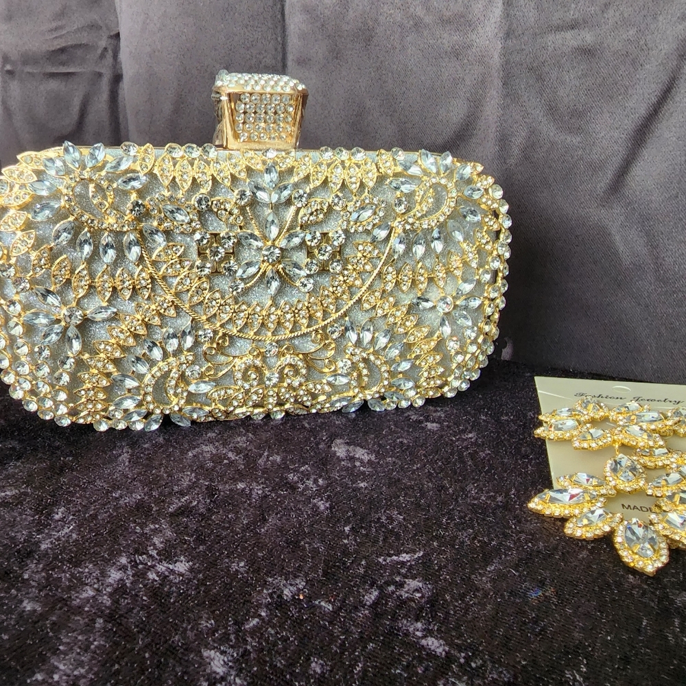 Rhinestone Clutch & Earrings Set. Gold & Silver Clutch with matching earrings.